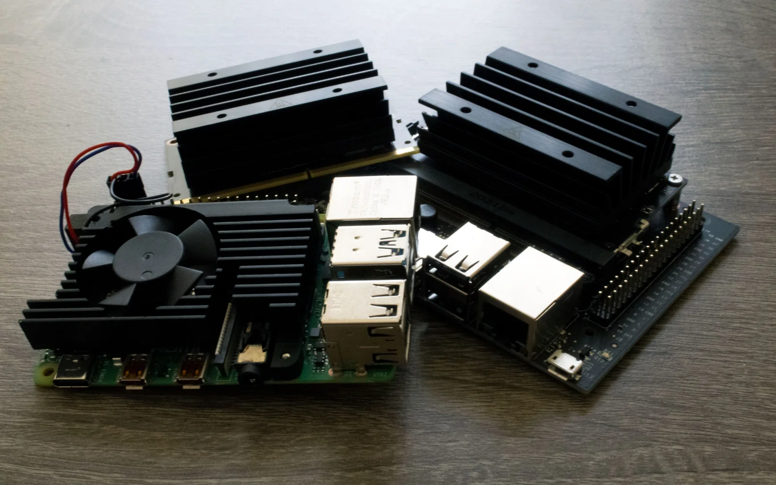 Embedded computing platforms with thermal management components